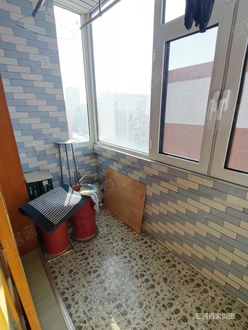 城关仓房小区 板楼 近地铁 满五   南北通透 大两房