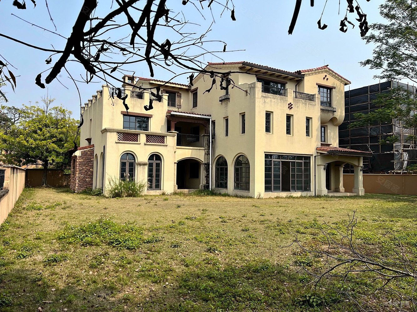 笋中信山语湖湖边独栋别墅花园一千方起入住率高业主急卖