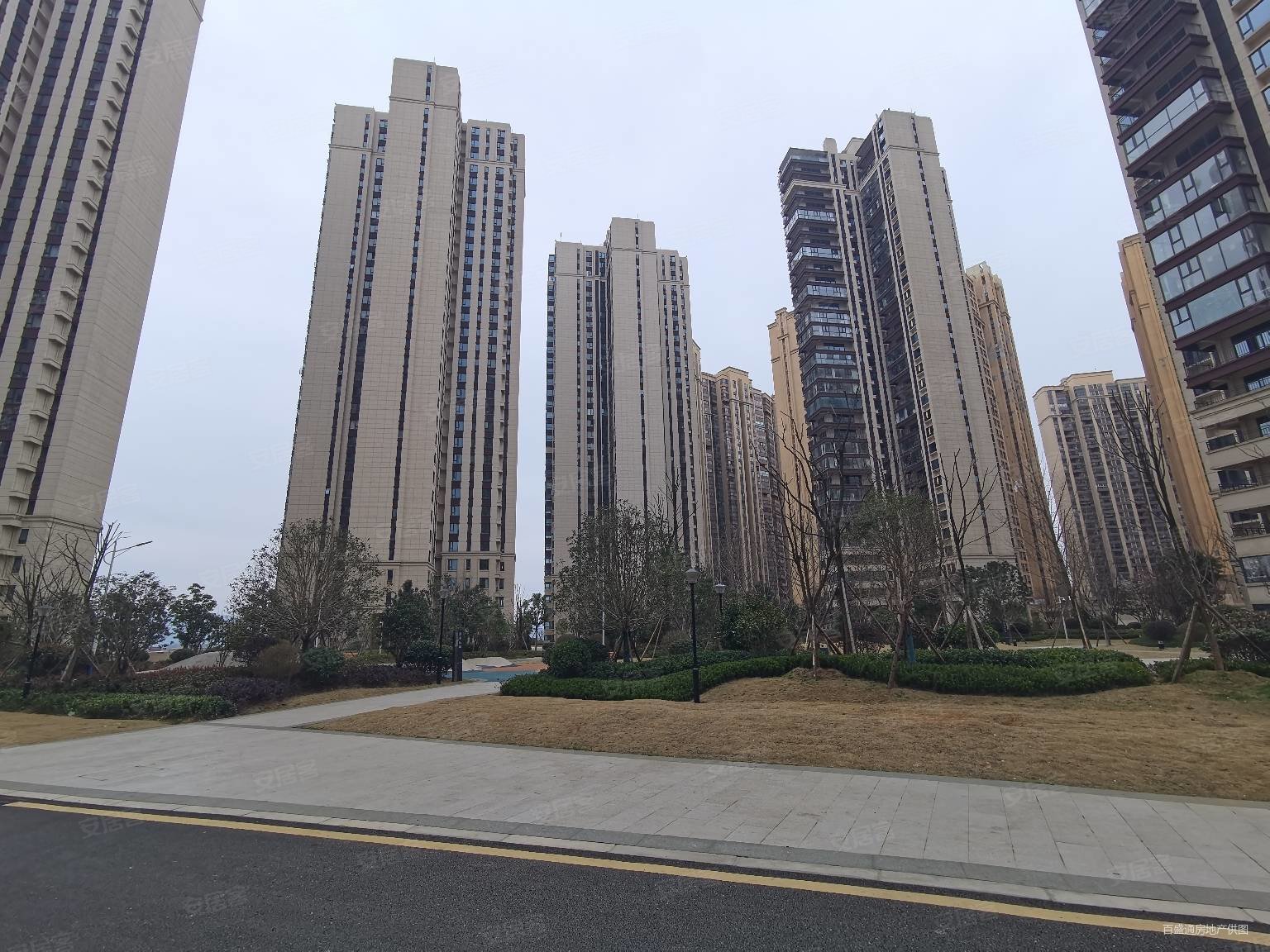 绿地国际花都(f区)二手房,60万,4室2厅,2卫,126平米-贵阳安居客