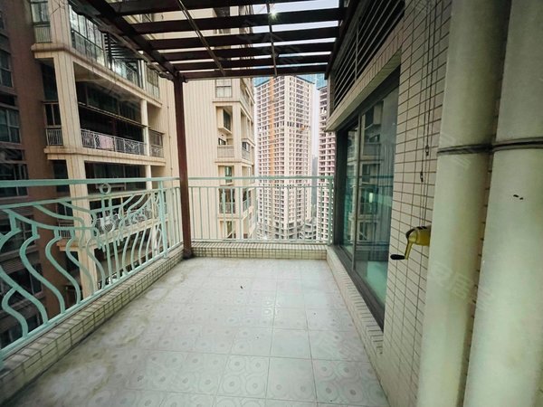 深圳宝安宝安中心区西岸观邸西岸观邸 3室2厅1卫 南北通透 94平 配套