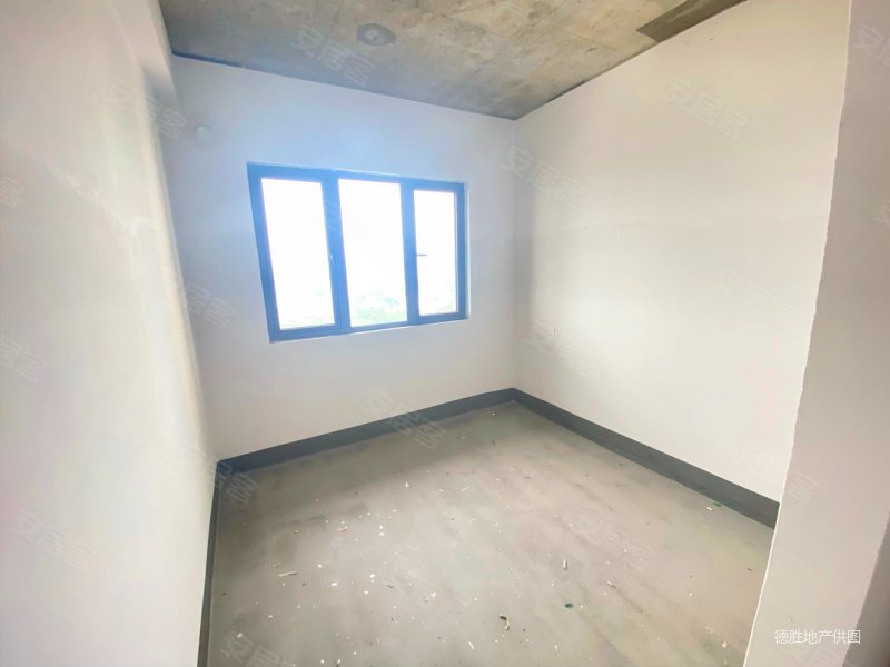 万象府4室2厅2卫128.4㎡南北188.5万