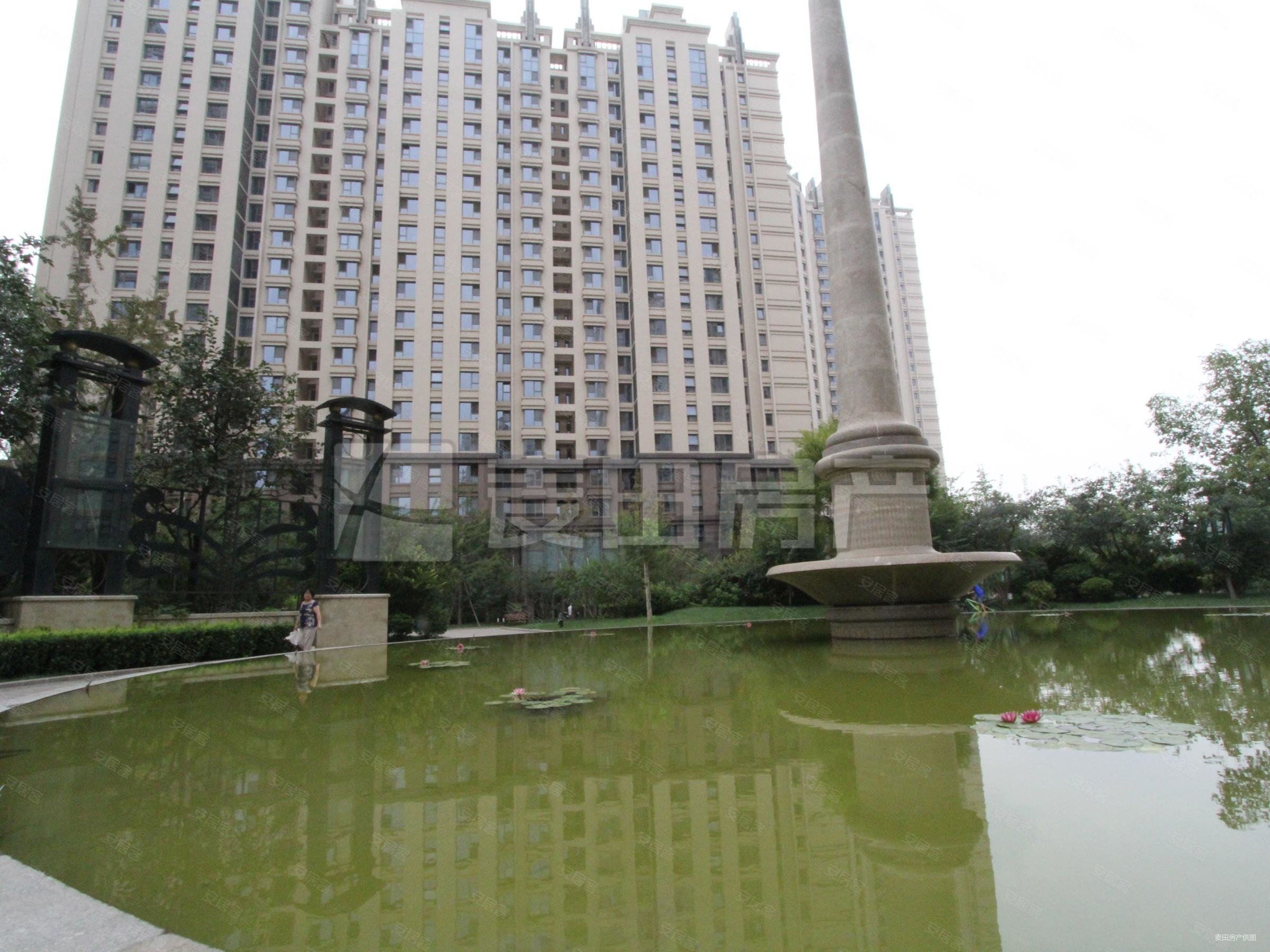 东湖湾三期顶层两居,高层  房,南北两居,价可大谈