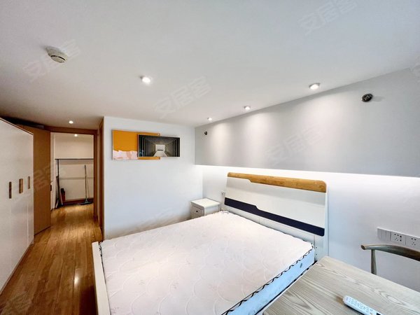 龙湖西溪天街一房室,近蒋村地铁口,近银泰城,世纪广场.