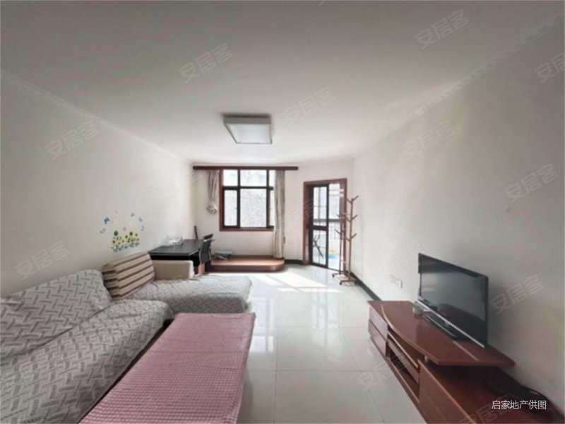 多层电梯洋房 方正大4房 固定车位 带储藏室 满5且1 钥匙