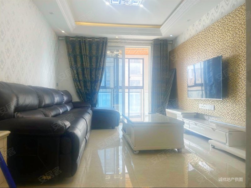 业主急售 双轻轨 中间楼层 朝中庭住家安静 绿地城二期 三室