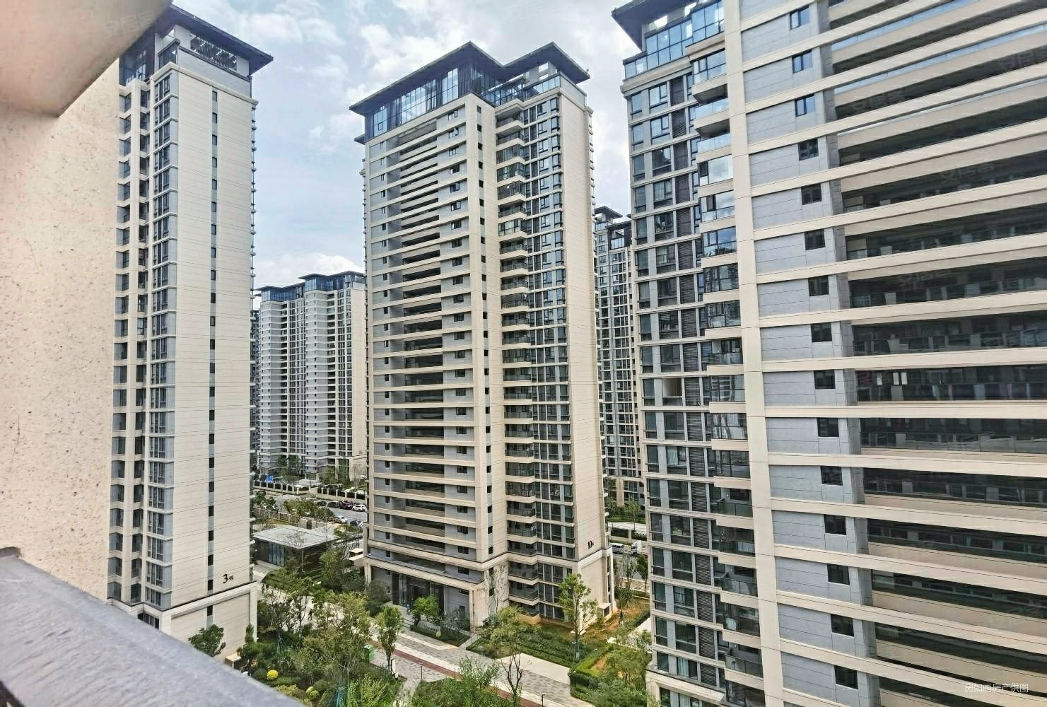 融创文旅城山语海北区