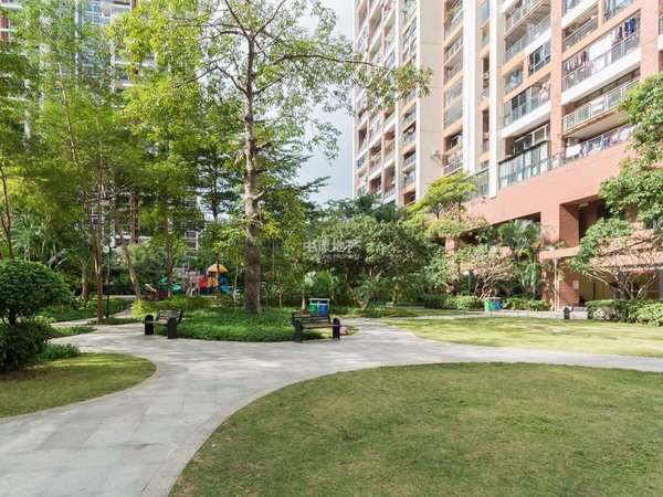 深圳宝安碧海湾中熙香缇湾花园真实(本人实拍,西乡双地铁口,家私电器