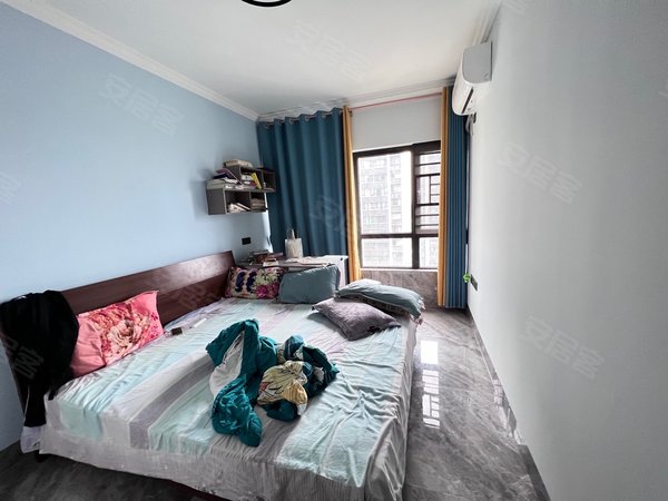 百色右江恒基广场彰泰学府彰泰学府4房出租 迎龙菜市就在楼下 随时