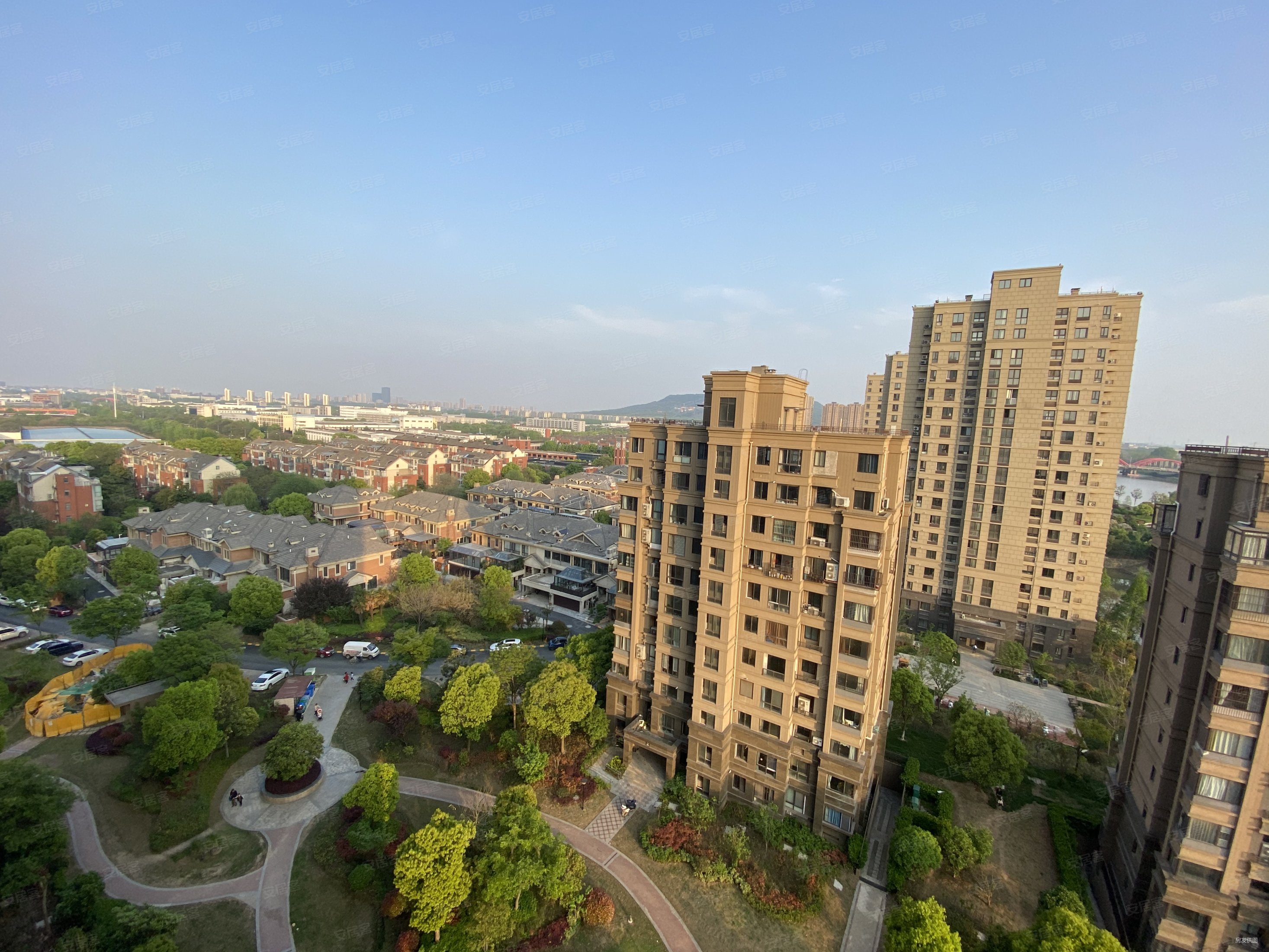 竹山路地铁口武夷绿洲旁天泽苑秦淮河景观房两房随时看