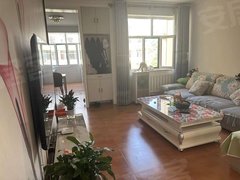巴彦淖尔市临河临河城区今日小区精装修,家具家电齐全,家里干净,拎包入住。出租房源真实图片