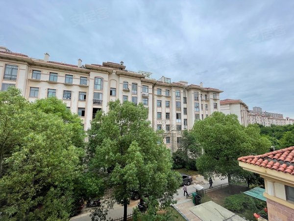 南昌象湖象湖新城保集半岛1期新出 保集三房两卫豪华装修 育山高中