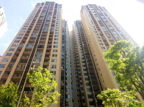 电梯房,滨江和城,满二,92平,3室2厅,175万,楼层好