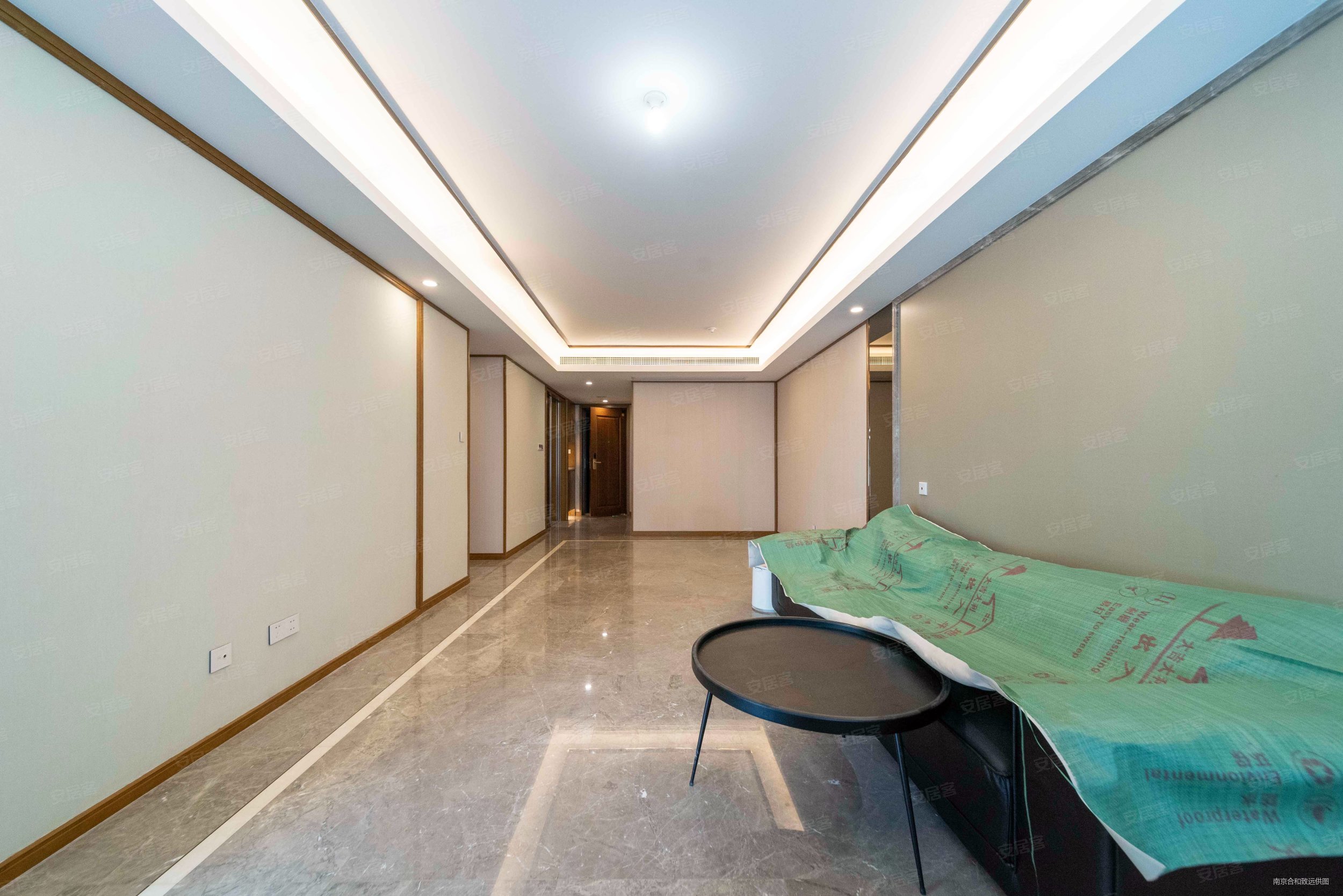 正荣润峯 近地铁 出行方便 带电梯 装修好 小三房