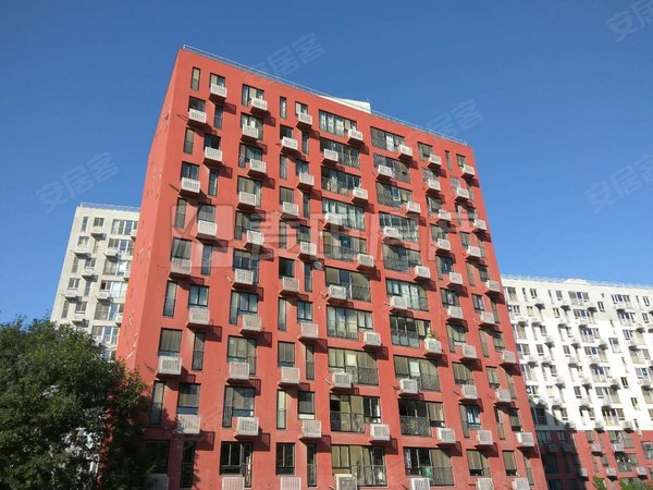 北京海淀定慧寺北京印象四环内地铁6号线 出门家乐福 小区人车分流