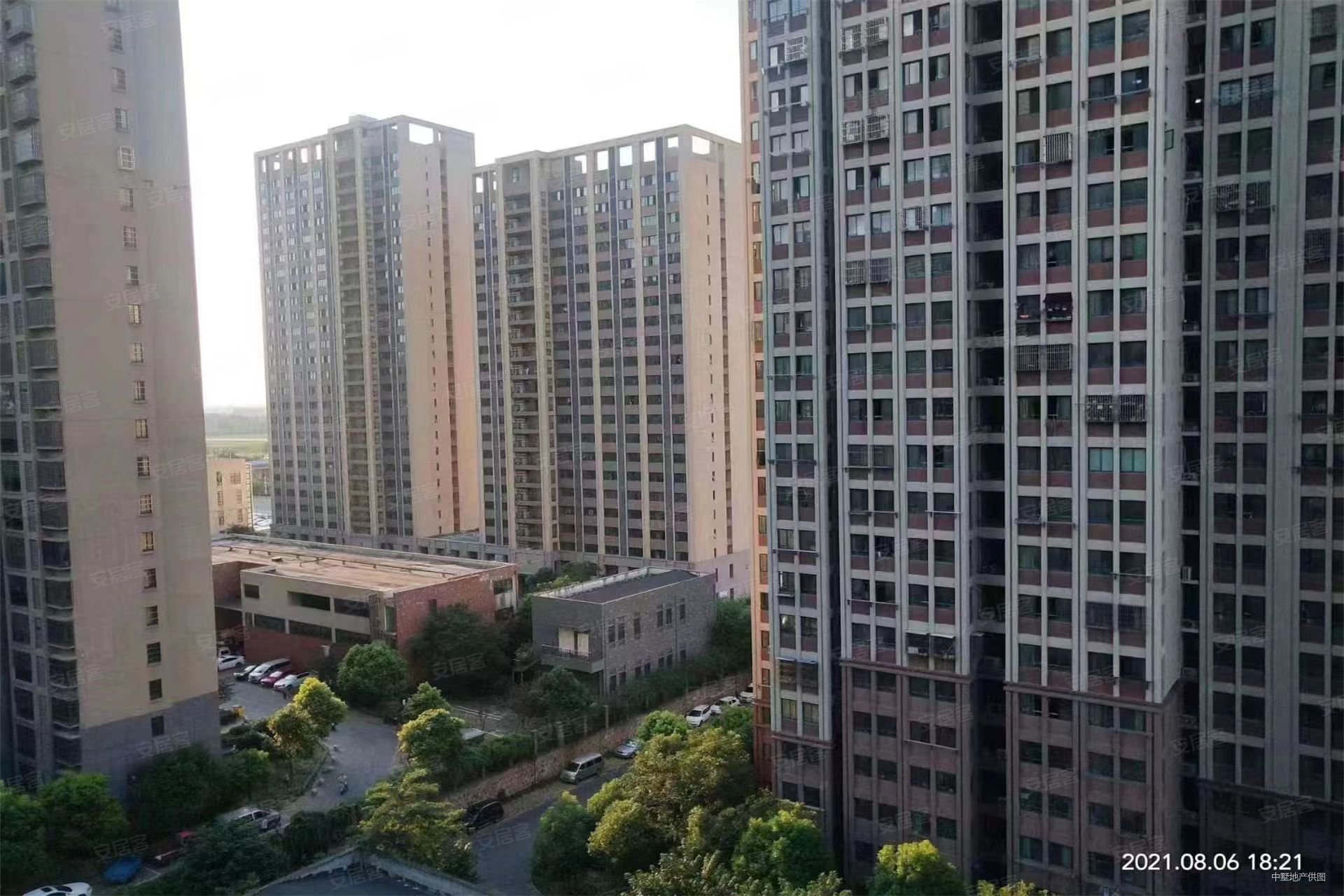 价格可谈2号线南岗和园边户3房中间楼层