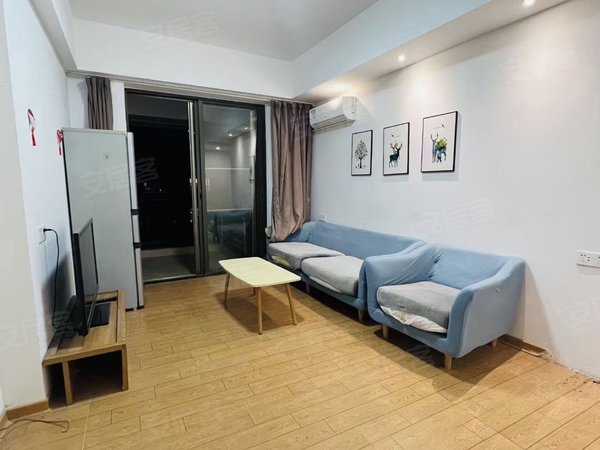 汕头澄海澄华街道中信华府中信华府 1房1厅带阳台 全配套 拎包入住 月