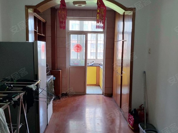 天津西青大寺龙居花园九区龙居九区三室合租月付,万达广场旁,出门公交