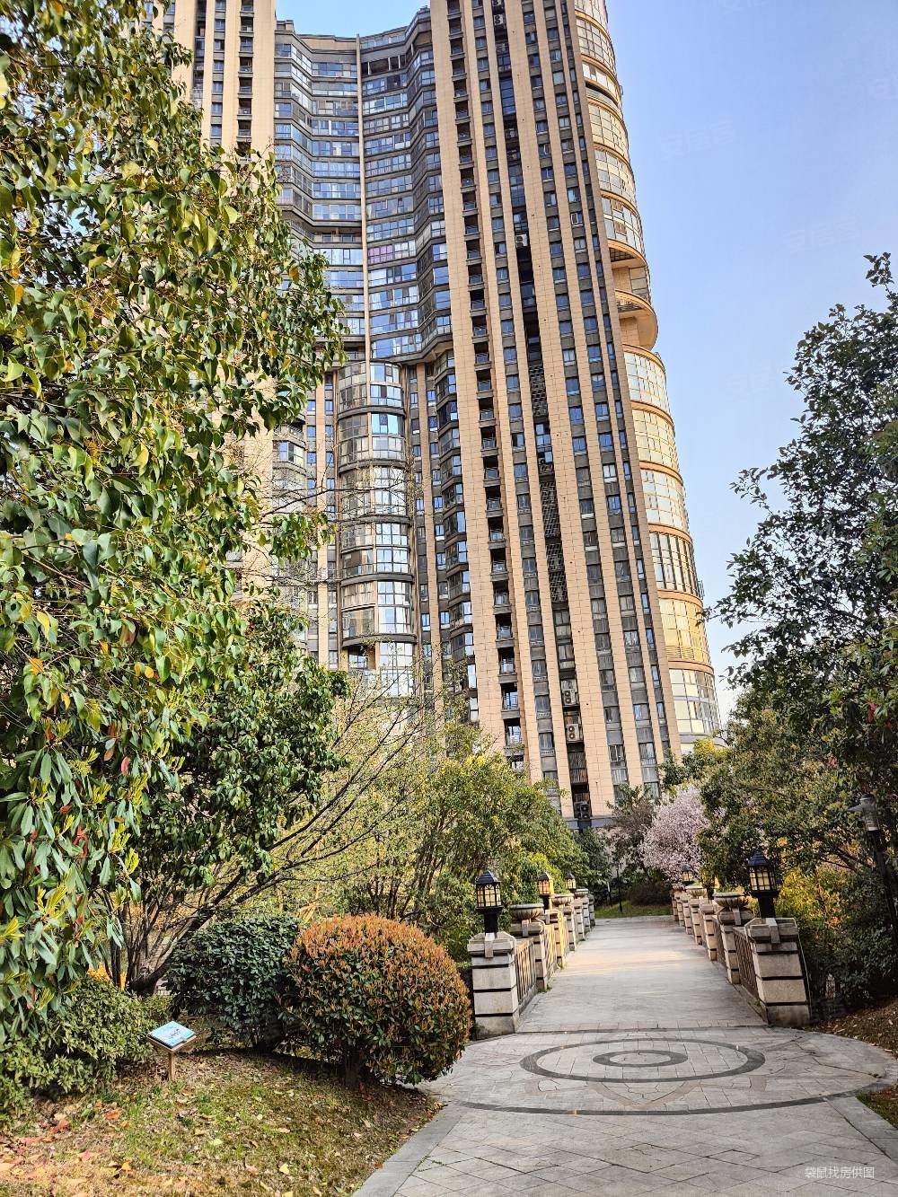 130平只要153急速捡漏阳湖名城电梯房精装1万出点头一平米,阳湖名城二