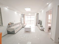 南阳卧龙卧龙城区可短租 师院 八中 精装修电梯两室 朝南 拎包住 雪枫家苑出租房源真实图片