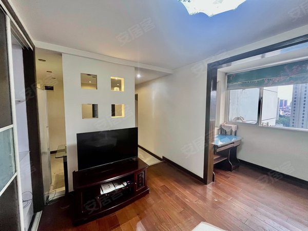 上海浦东陆家嘴东港公寓近东昌路地铁电梯房!紧靠浦东大道地铁口!