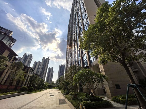 南宁良庆良庆周边龙光玖珑郡(商住楼)龙光玖珑郡(商住楼) 1室1厅1卫