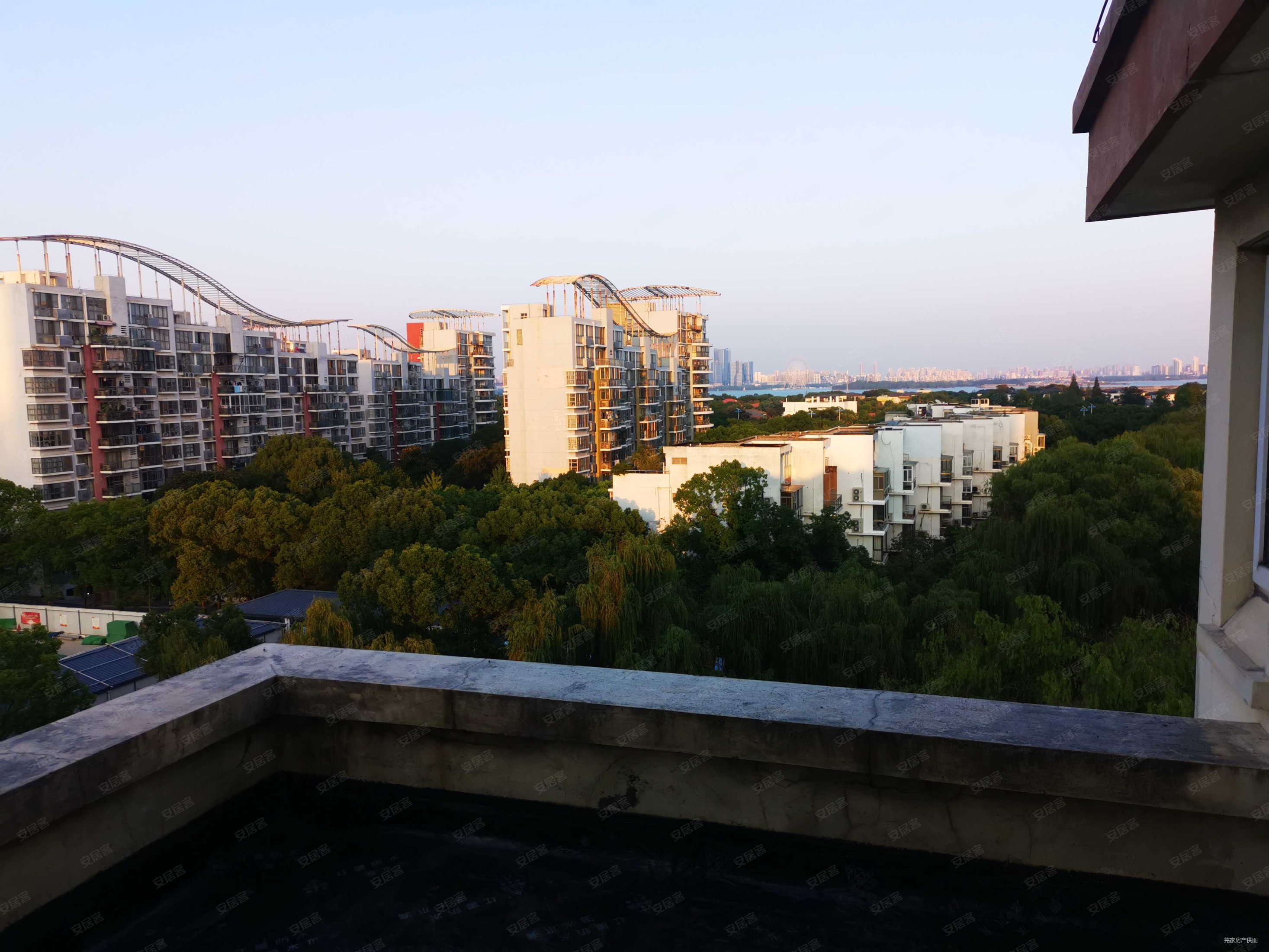 嘉怡苑馨都广场