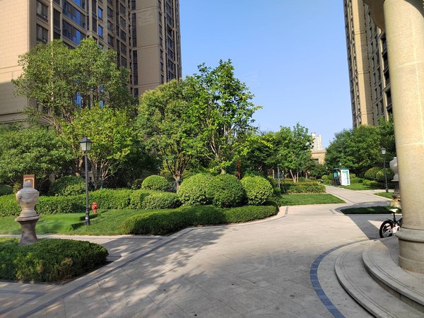 西安莲湖土门融创高新臻园昆明路 融创臻园3居洋房 纯板楼 拎包入住