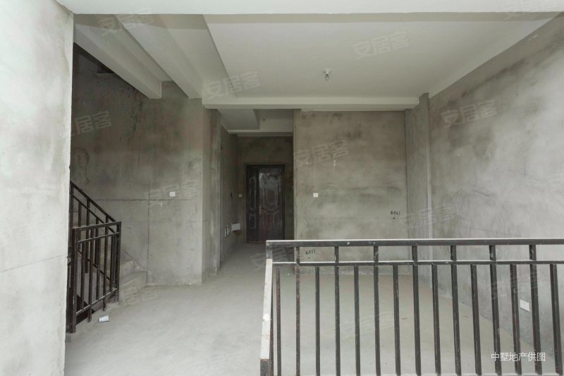 绿色港湾达利庄园5室3厅3卫280.59㎡南350万