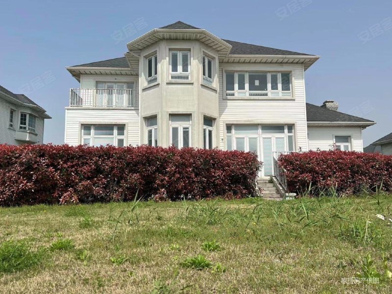 临湖独栋别墅一线湖景占地2大花园可做游艇码头