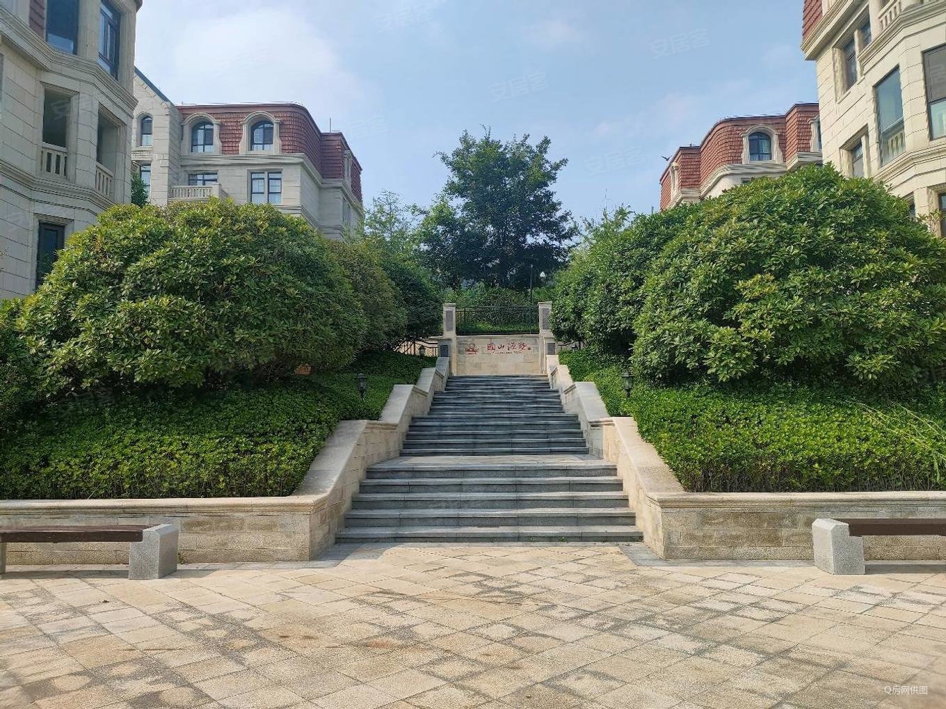 青岛房产网>青岛二手房>崂山二手房>麦岛二手房>颐山源墅>