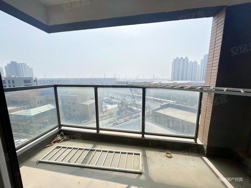 冠城四期南北通透三房楼层采光刺眼价格位置好