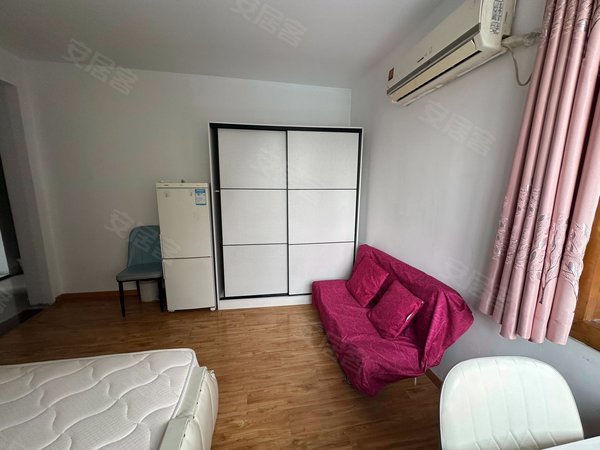 上海嘉定嘉定城区丽景小区上海大学旁,近罗宾森 老街,丽景小区,独卫