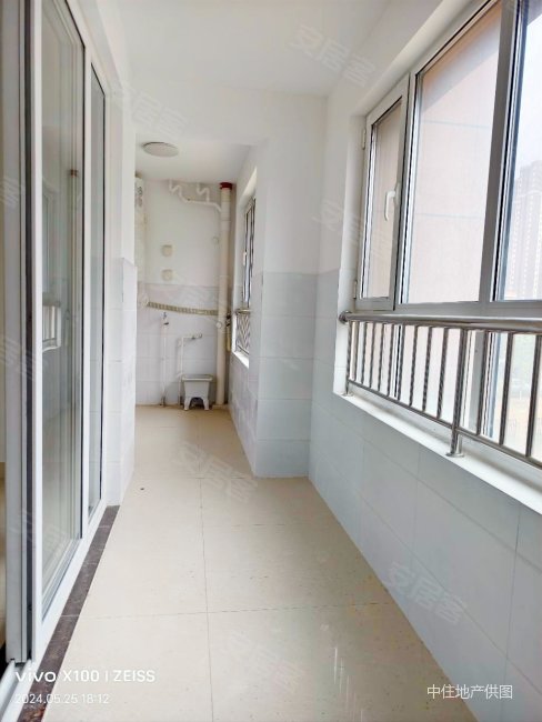 明城花苑!好房必看!中间好楼层!带车位配套房!