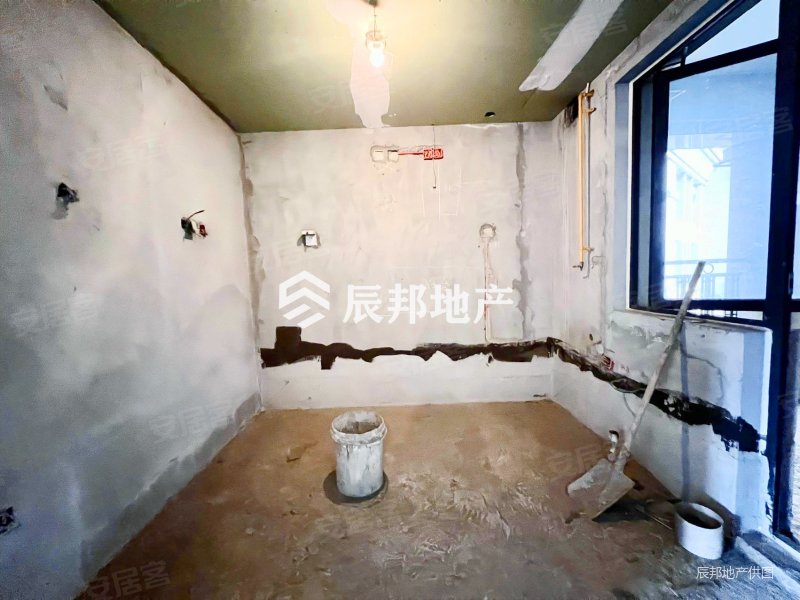 建发天府鹭洲3室2厅2卫112.26㎡东西373万