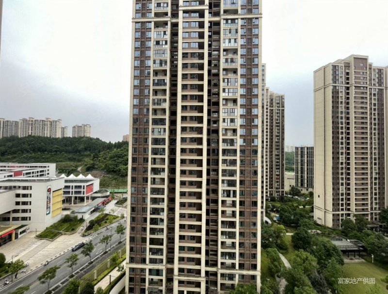 边户大三房 亏本急售,领地天屿二手房,92万,3室2厅,2卫,128平米-宜昌