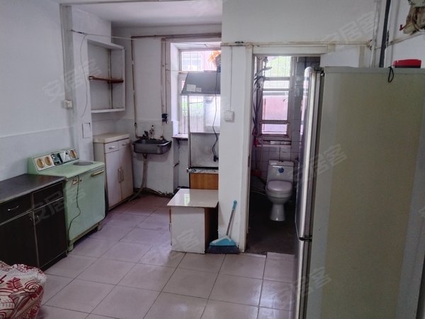 南北通透一室 简单装修 万新村九区 紧邻地铁二号线,河东租房-天津58