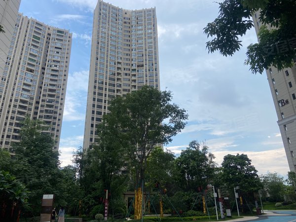 深圳宝安后亭清平华府11号线地铁口 清平华府3房2厅2卫出租  全新家私