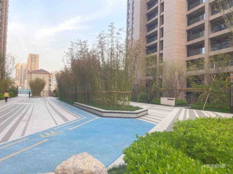 新东升福园3室2厅1卫128㎡南北164万