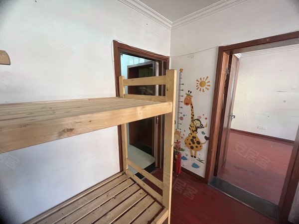 员工宿舍 打浦桥日月光商圈 可住多人 精装三房 周边多套出租
