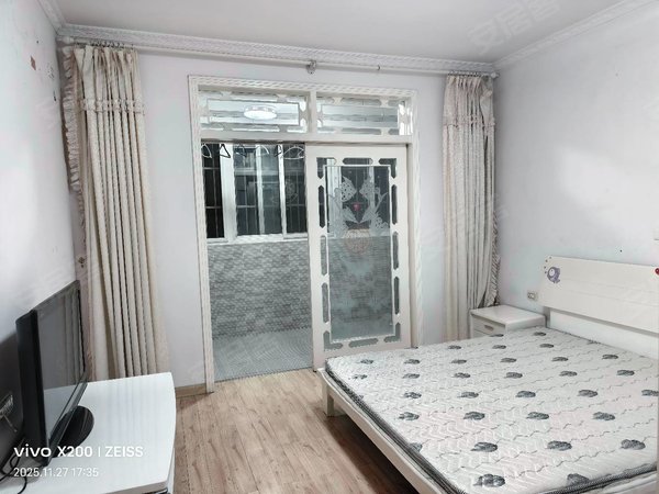 蚌埠禹会张公山瑞成小区A区瑞城小区电梯房两室家具家电齐全1100元有钥匙随时出租房源真实图片