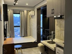 铜仁碧江碧江城区多套精装修公寓出租,可领包入住,图片真实有效,生活交通方便。出租房源真实图片