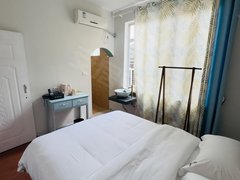 桂林阳朔县蟠桃路蟠桃路商住楼 1室0厅1卫出租房源真实图片