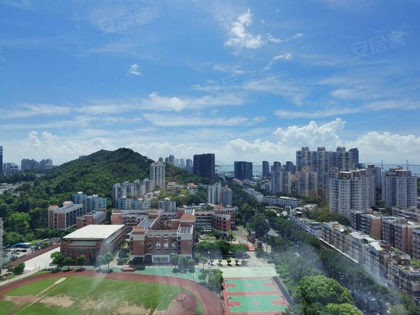 珠海香洲吉大景山壹号口岸海景房,次新小区,拎包入住,精装3房,有钥匙