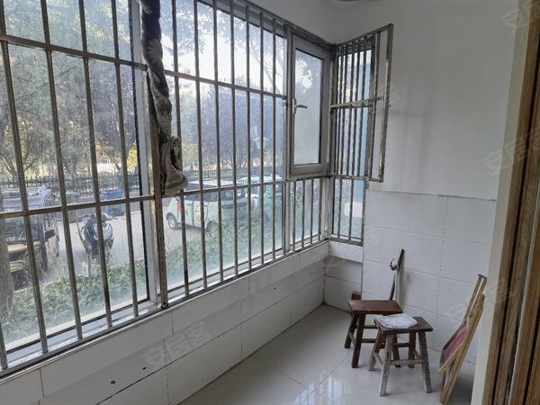 沂南明德花园南区(平邑)明德南区 一楼带院 带储藏室干净卫生随时看房