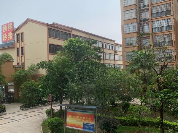 南宁武鸣武鸣城区景湖花园景湖花园精装三房出租,二楼,南北户型,采光
