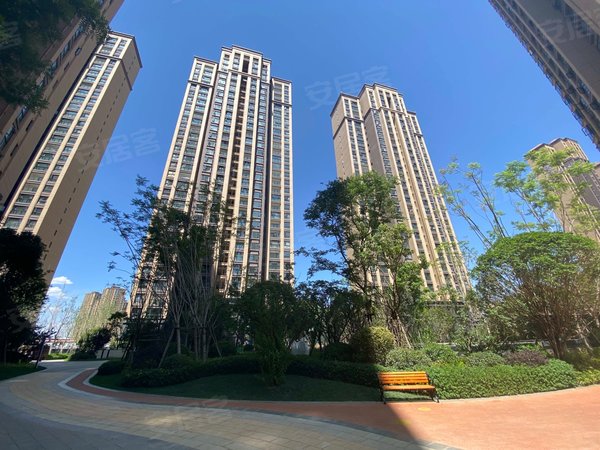 昆明官渡新螺蛳湾俊发澜湾俊园澜湾俊园精装三室带车位拎包入住随时