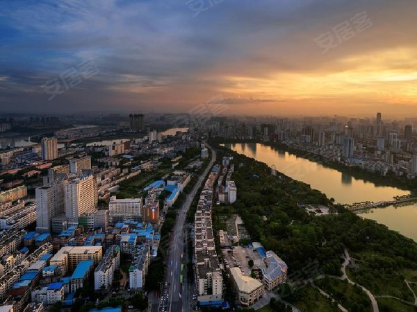 南宁兴宁民生金山广场朝阳广场民宿,可日租短租,生活厨具床上用品齐全