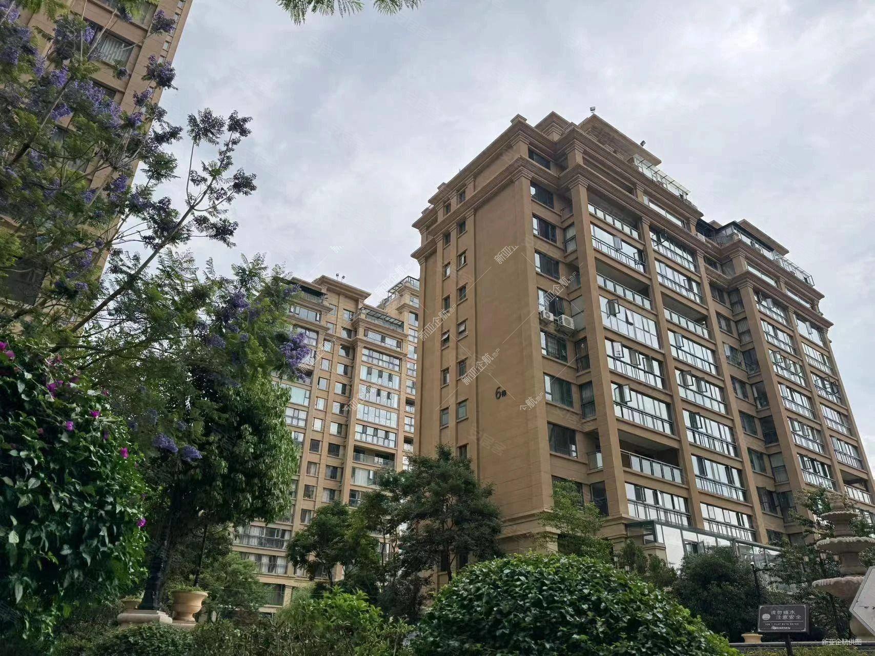 安宁金色时代广场   校旁中梁华府120平4室2卫精110万