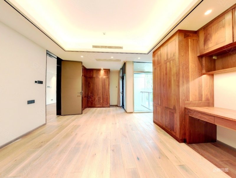 柏丽澜庭奥帆旁有钥匙200万新装未住出国急售