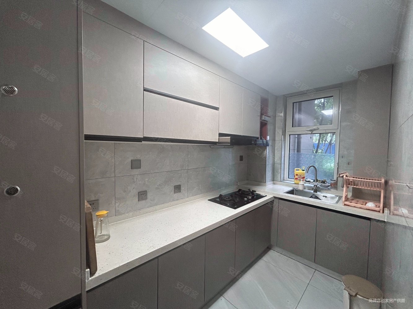 尚豪国际住宅小区3室2厅2卫128㎡南北100万